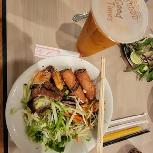 #45 wit Thai iced tea