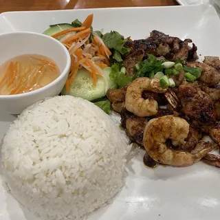 41. Grilled Shrimp and Chicken over Steamed Rice