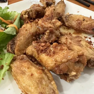 A7. Fried Chicken Wings with Fish Sauce