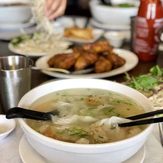 24. Seafood Ho Fun Hu Tieu Hai San