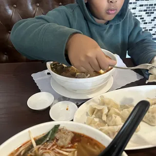 25. Seafood Rice Noodle Pho Hai San