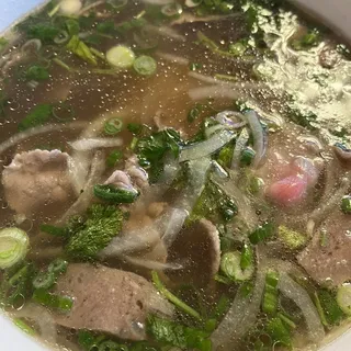 P9. Welldone Brisket And Flank Noodle Soup (Pho Chin, Nam)