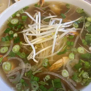P13. Shrimp Noodle Soup (Pho Tom)