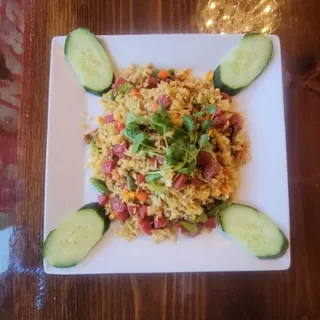 S8. Combination Fried Rice / (Com Chien Thap Cam)