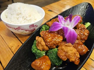 Sunee Thai & Lao Kitchen