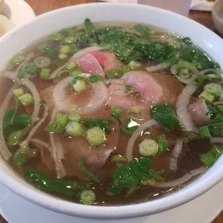 Phở Tái Gầu*