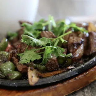 39. Com Bo Luc Lac (Shaking Beef)