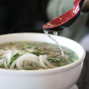 1. Tai Nam Gau Gan Sach / Tai Nam Gau Gan Sach Bo Vien ("Pho #1")