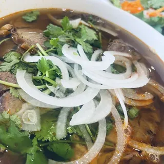 72. Bun bo Hue