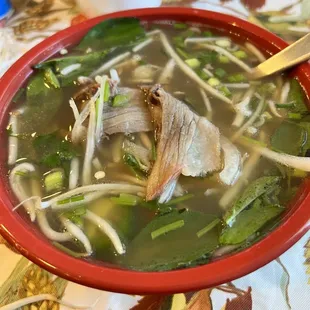 Rare beef, brisket, and flank phó to go, without noodles (low carb).  Delicious!!!