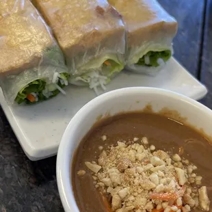 Vegetarian - fresh spring roll with tofu instead of shrimp. The tofu is still hot when delivered to the table. Really good.