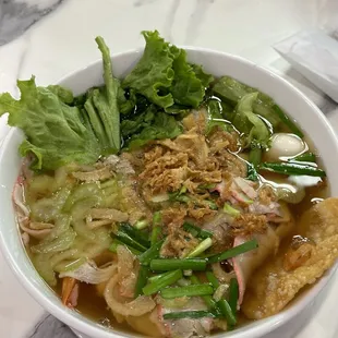 H4. HU TIEU MY THO Glass noodles with shrimp, BBQ pork &amp; quall eggs in pork soup