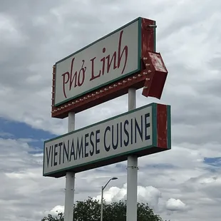 sign for vietnamese cuisine