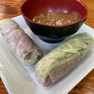 Grilled pork sausage fresh roll