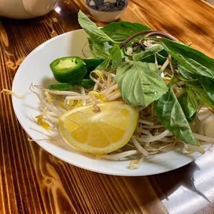 Pho condiments