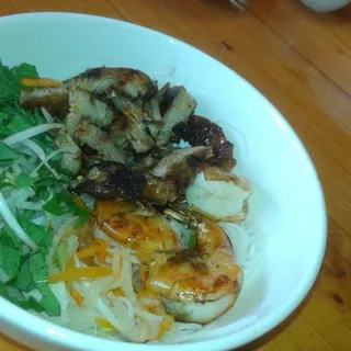 V2 Vegetarian Rice Noodle Bowl