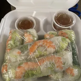 Spring Roll Pork &amp; Shrimps, horrible fish sauce.