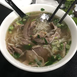 Eye Round, Brisket, and Tendon Noodle Soup