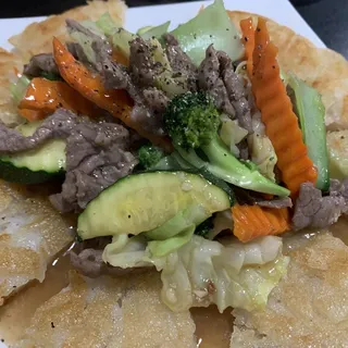 Crispy Chow Fun Beef