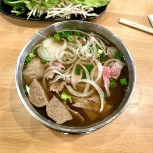 N11 Rare Steak and Well-Done Brisket Pho