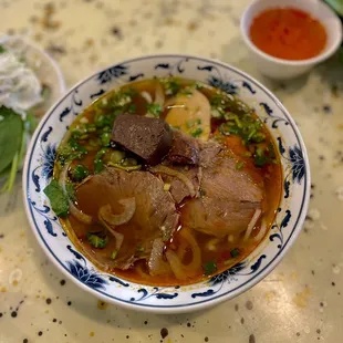 Spicy Beef Noodle Soup Large