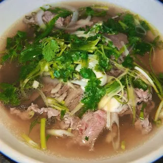 P6. Beef Combination Pho