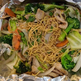 Mai&apos;s noodle with chicken