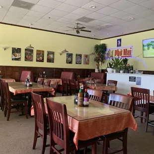 Empty restaurant