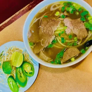 P03. Rare Steak, Tendon and Beef Meatball Pho