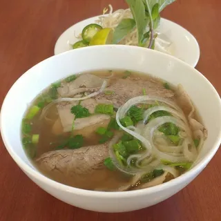 P04. Well Done Beef Brisket Pho