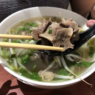 P12. Oxtail Pho