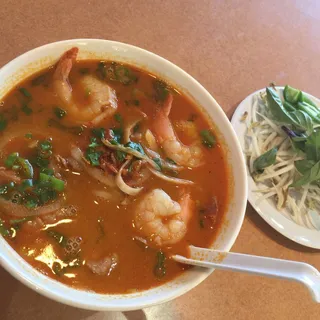 P15. Beef and Shrimp Pho