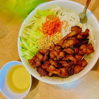 VO5. Grilled Chicken Vermicelli