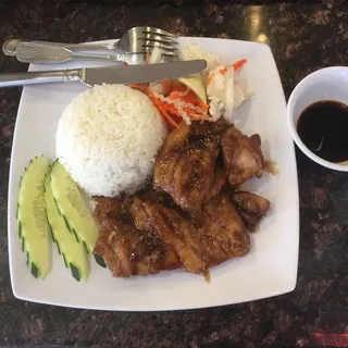 R11. Vietnamese Special Chicken Plate