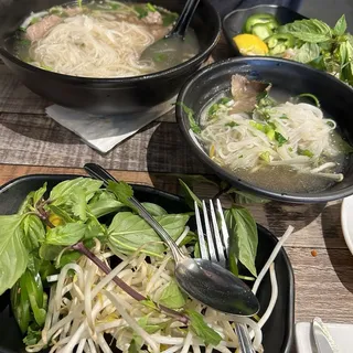 5. Filetmignon, & Brisket Noodles Soup