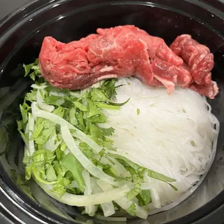 6. Filetmignon, & Beefballs Noodles Soup