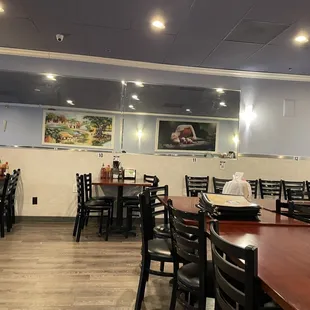 sushi and sashimi, interior