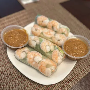 Spring Roll with Steamed Shrimp