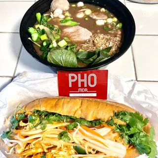 Spicy Shredded Chicken Banh Mi
