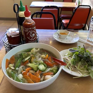 Pho Tai with added mixed vegetables