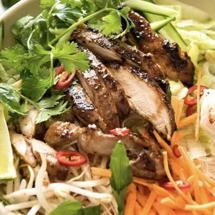 Bún Gà Nướng - Vermicelli with Grilled Chicken