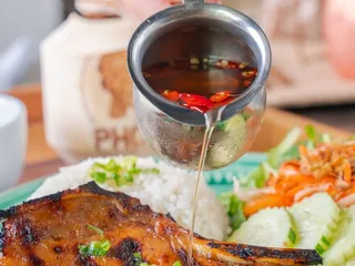 Hello Me Vietnamese Kitchen 