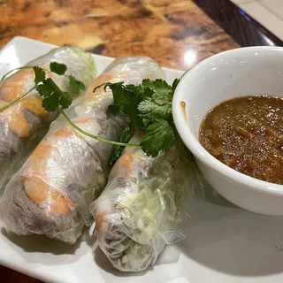 Goi Cuon Tom Thit (3 Cuon) Spring Rolls with Shrimp and Pork