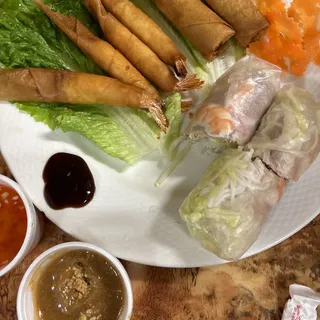 Khai Vi Dac Biet Combo of 2 Egg Rolls, 2 Spring Rolls, 4 Crispy shrimps