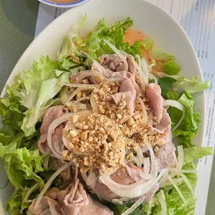 Lemon beef salad
