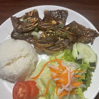 25. Grilled Beef Short Ribs, Salad & Soup Plate