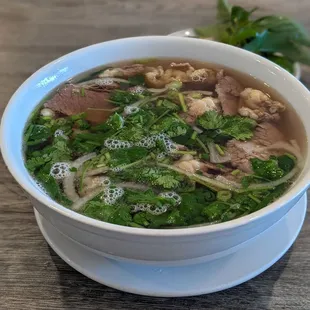 Large pho nam gau