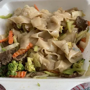 Thick Rice Noodle Sir Fry