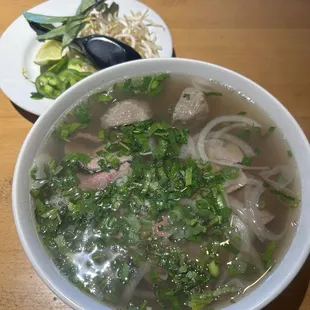 Pho deluxe