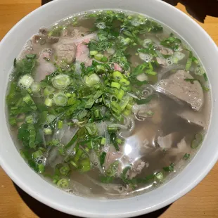 Pho deluxe